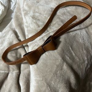 Belt with bow tan